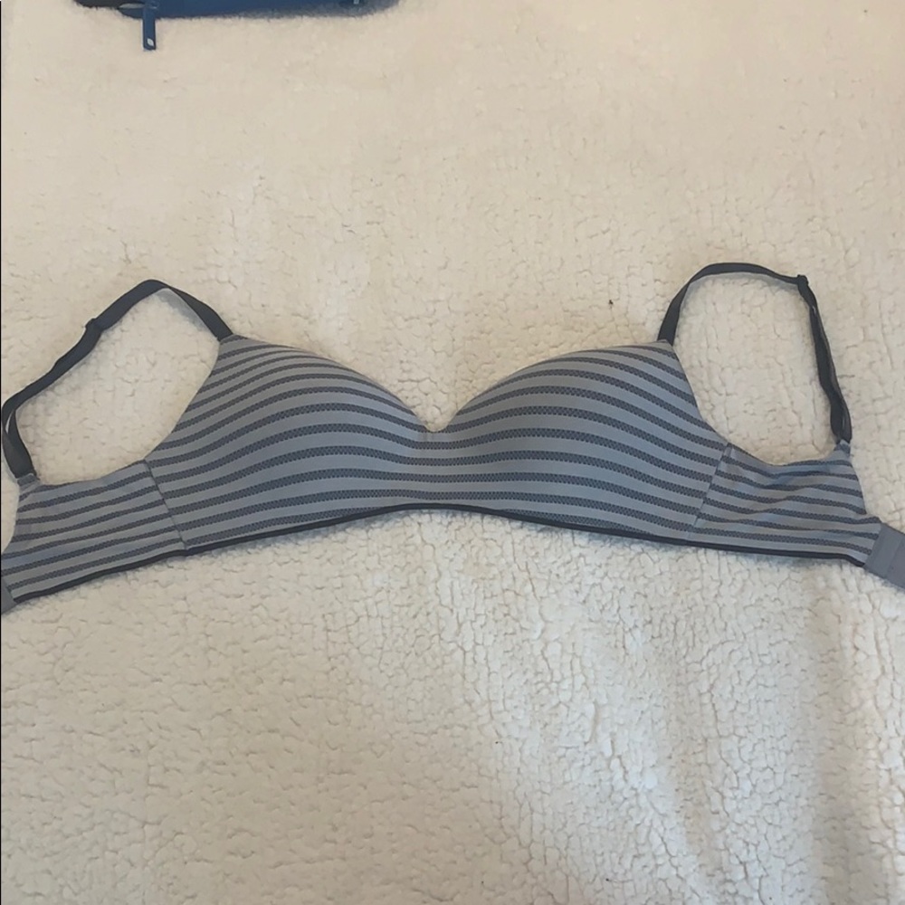 Victoria’s Secret T-shirt Bra